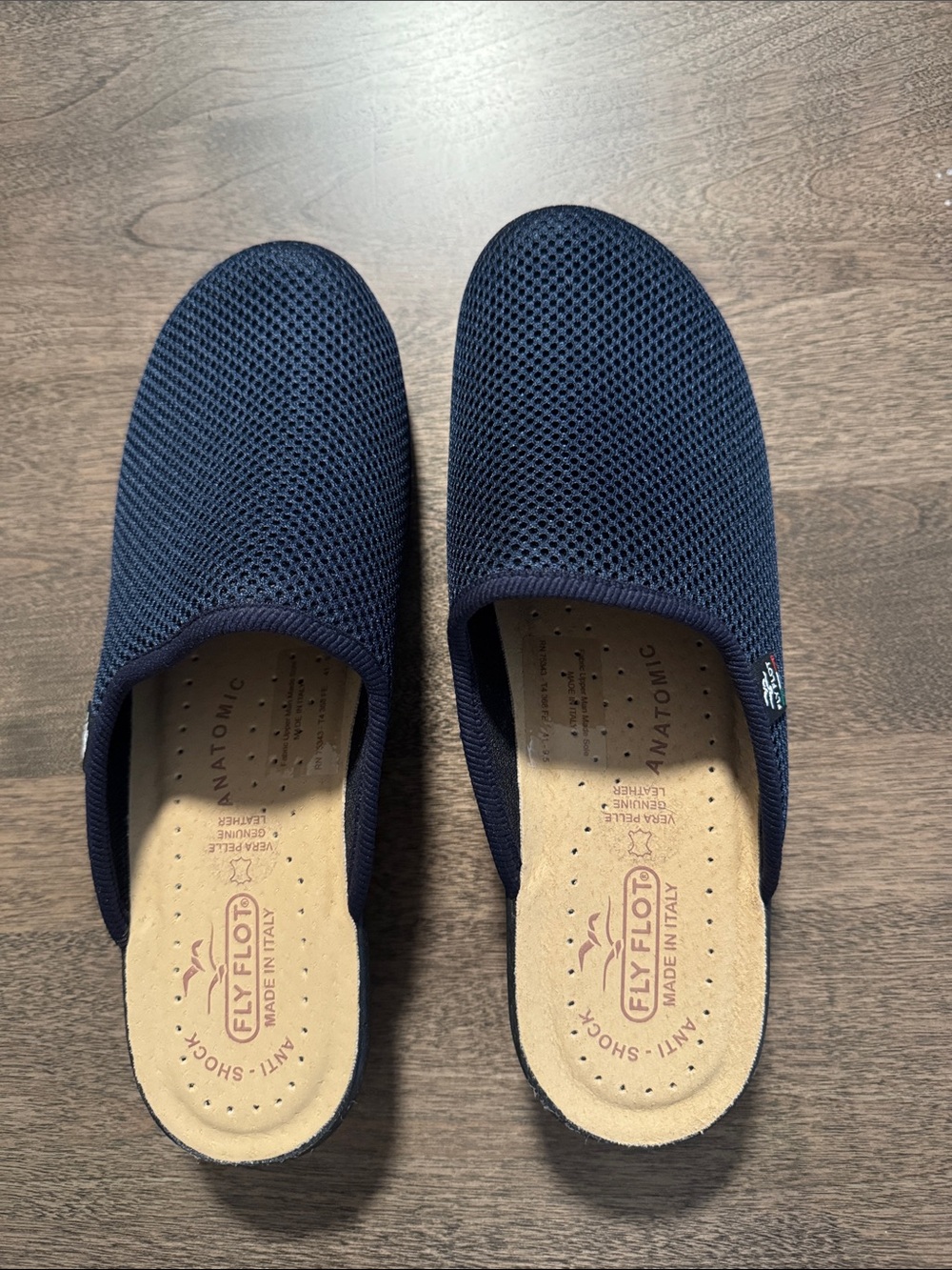 NWOT fly flot clogs